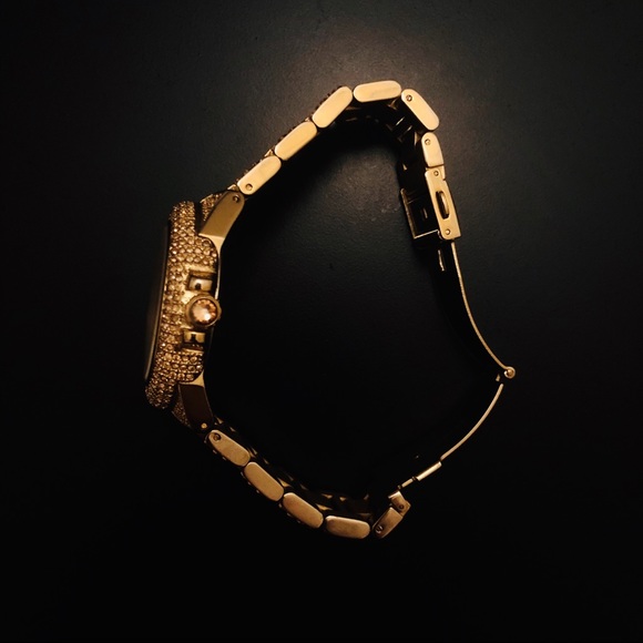 Michael Kors Crystal Watch Gold - Picture 3 of 3